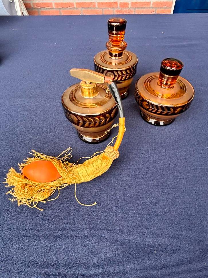 Vintage amber glazen parfumset – 3-delig met verstuiver, Antiek en Kunst, Antiek | Glas en Kristal, Ophalen
