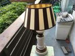 Tafellamp, met houten voet, en grote fitting, mooie kap., Gebruikt, 50 tot 75 cm, Steen, Hout, Ophalen