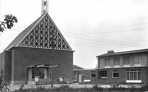 (304-073-005) Lopik Geref. Kerk met Pastorie, Verzamelen, Ansichtkaarten | Nederland, Utrecht, Verzenden