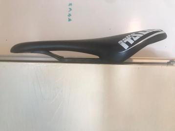 Zadel racefiets Selle Italia Carbon Rail beschikbaar voor biedingen