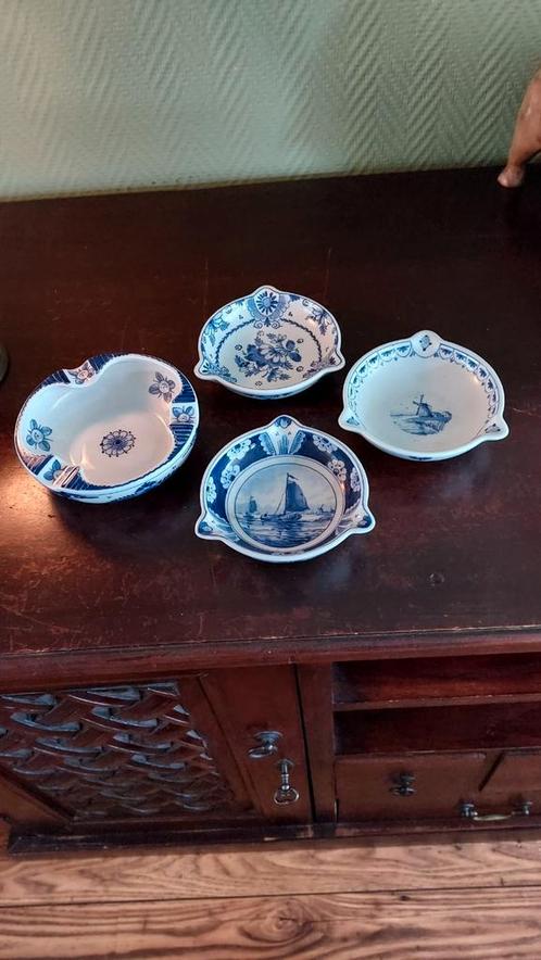 4 Porceleyne fles asbakjes in Nieuwstaat, Antiek en Kunst, Antiek | Porselein, Ophalen of Verzenden