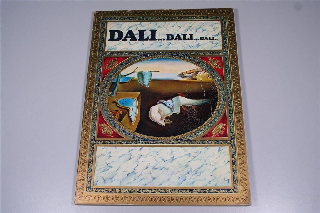 Dali... Dali... Dali... [1974] — Surrealisme Kunstboek, Ophalen of Verzenden, Gelezen