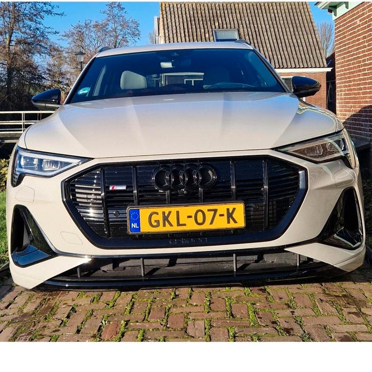 Audi E-tron 55 S-line 408pk 2022 Audi Garantie tot mrt 2027, Auto's, Audi, Particulier, e-tron, 360° camera, 4x4, ABS, Achteruitrijcamera