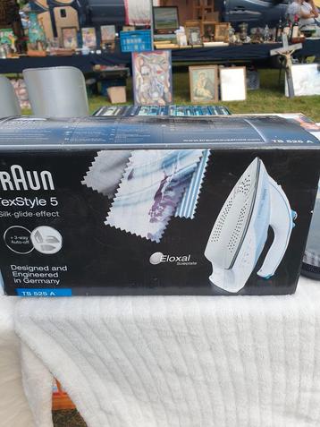 Nieuwe Braun TexStyle 5 Stoomstrijkijzer TS 525 A beschikbaar voor biedingen