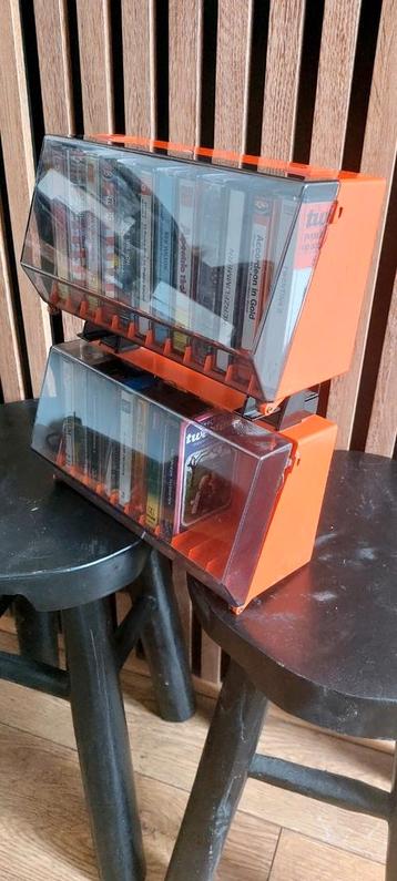 Retro oranje space age cassettebandjes opbergsysteem  beschikbaar voor biedingen