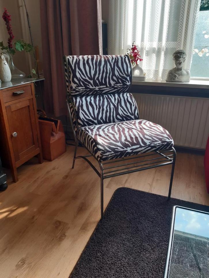 2 Zebra fauteuils met metalen frame, Huis en Inrichting, Fauteuils, Gebruikt, Metaal, Stof, 50 tot 75 cm, Minder dan 75 cm, Ophalen