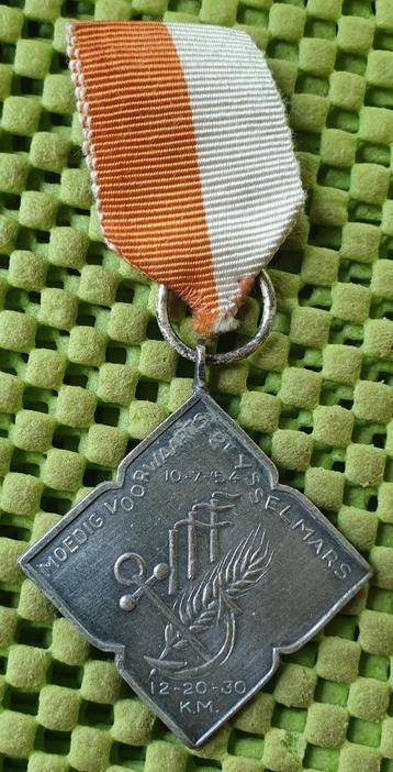 Medaille -Moedig voorwaards , 2e. Ysselmars * 10-7-1954 *. beschikbaar voor biedingen