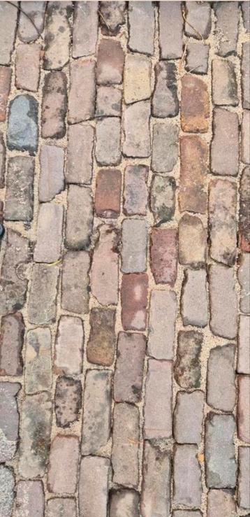 Gratis afhalen zeer oude halve handgebakken waaltjes beschikbaar voor biedingen