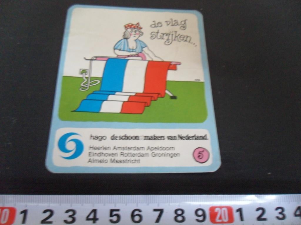 sticker de vlag strijken strip hago schoonmakers, Ophalen, Zo goed als nieuw
