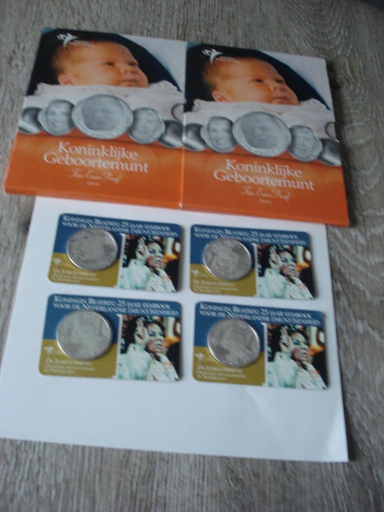 2 X GEBOORTEMUNT AMALIA PROOF  4 X JUBILEUM 10 EURO, Postzegels en Munten, Munten | Nederland, Verzenden, Koningin Beatrix, Euro's