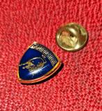 Lamborghini pin jaren 90 vintage, Verzamelen, Speldjes, Pins en Buttons, Ophalen of Verzenden, Zo goed als nieuw