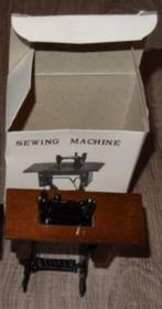 sewing machine voor in een poppenhuis, Verzamelen, Poppenhuizen en Toebehoren, Ophalen of Verzenden, Nieuw, Apparaten