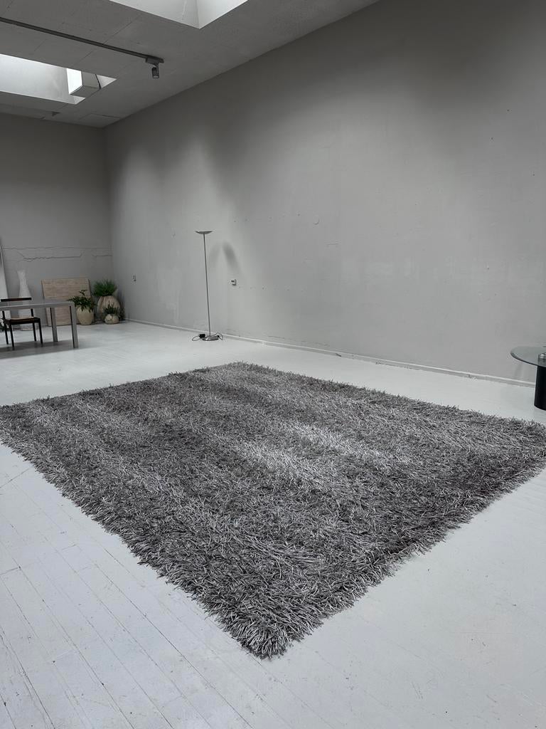 Kymo Germany Hoogpolig Grijs Vloerkleed 300x400cm, Ophalen, Zo goed als nieuw, 200 cm of meer, Grijs