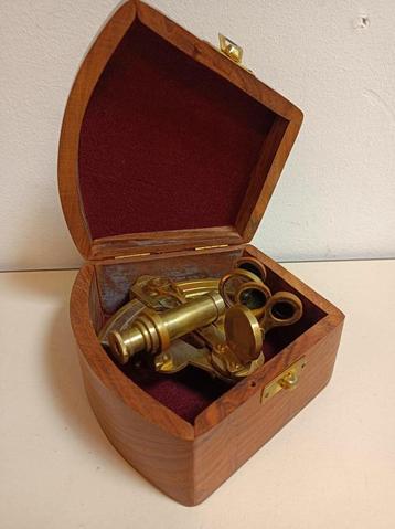 Sextant Sestrel London in mooi kistje beschikbaar voor biedingen