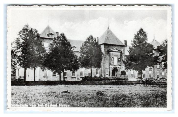 Heeze, Voorzijde van he Kasteel Heeze, Verzamelen, Ansichtkaarten | Nederland, Gelopen, Noord-Brabant, 1940 tot 1960, Verzenden