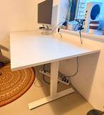 IKEA bureau tafel verstelbaar, Huis en Inrichting, Bureaus, Ophalen of Verzenden, Zo goed als nieuw