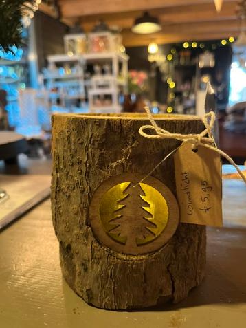 Boomstam windlicht met glas beschikbaar voor biedingen