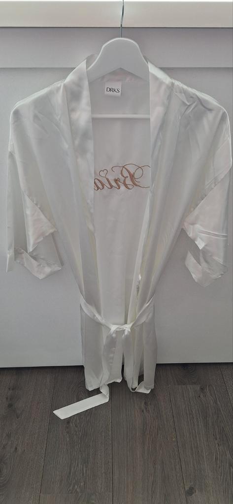 DRKS Kimono Bruid - Bride Witte Badjas, Kleding | Dames, Trouwkleding en Trouwaccessoires, Zo goed als nieuw, Accessoires, Wit