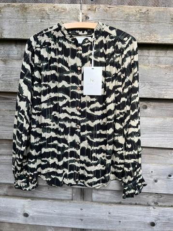 Nukus blouse maat xs valt als m beschikbaar voor biedingen