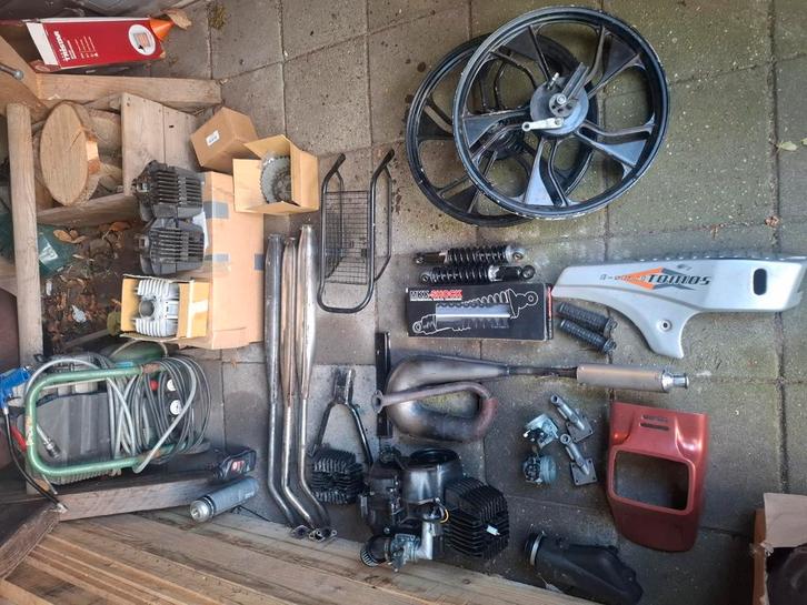 Diverse Tomos onderdelen, Fietsen en Brommers, Brommers | Tomos, Overige modellen, Ophalen of Verzenden