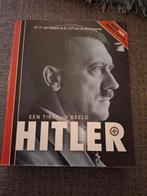 Hitler, een tiran in beeld PB, Ophalen, Zo goed als nieuw
