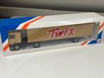 Lion toys daf 95 met oplegger twix. 1:50, Hobby en Vrije tijd, Ophalen of Verzenden, Zo goed als nieuw, Bus of Vrachtwagen, Lion Toys