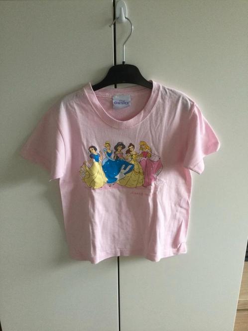 Mooi shirtje met de Disney prinsessen in nieuwstaat maat 134, Kinderen en Baby's, Kinderkleding | Maat 92, Zo goed als nieuw, Meisje