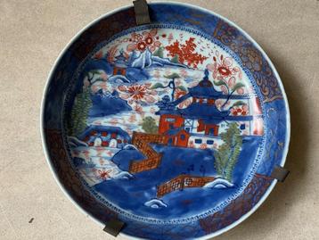 18de eeuws Chinees Imari bord rijk gedecoreerd goede staat beschikbaar voor biedingen