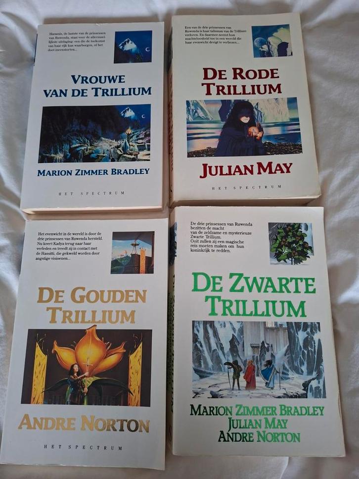 Trillium boeken serie - 4 delen, Boeken, Fantasy, Zo goed als nieuw, Ophalen of Verzenden