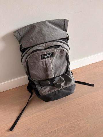 Dakine 32L rugzak | laptop | schooltas | surf beschikbaar voor biedingen