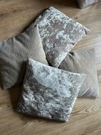 4 mooie beige kussens van leenbakker als nieuw!, Huis en Inrichting, Woonaccessoires | Kussens, Ophalen of Verzenden, Zo goed als nieuw