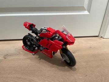 Lego Ducati motor - bieden vanaf €18 beschikbaar voor biedingen