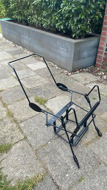 Maxi cosi houder bakfiets beschikbaar voor biedingen