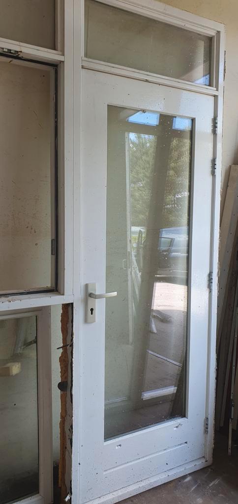 Buitendeur Met kozijn met of zonder zijraam kan eraf, Doe-het-zelf en Verbouw, Deuren en Horren, Buitendeur, 200 tot 215 cm, Ophalen of Verzenden