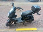Agm 4 takt snor scooter, Fietsen en Brommers, Scooters | Kymco, Ophalen of Verzenden, Zo goed als nieuw, Overige modellen