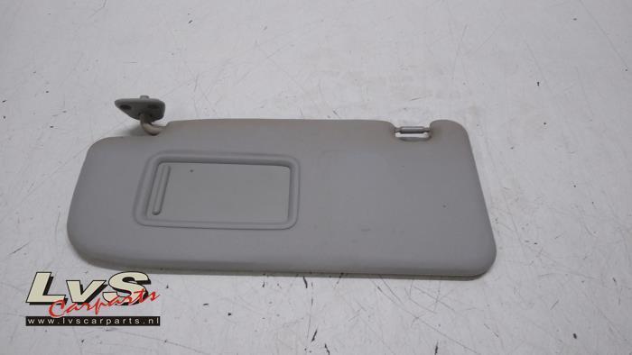 Zonneklep van een Daihatsu Terios, Auto-onderdelen, Interieur en Bekleding, Daihatsu, Gebruikt, 3 maanden garantie, Ophalen of Verzenden
