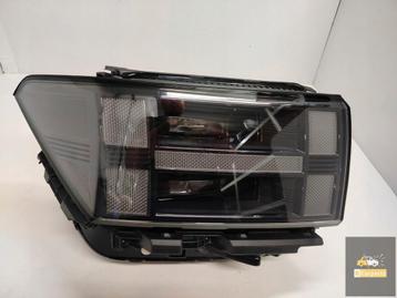 Hyundai Santa Fe V rechterlamp beschikbaar voor biedingen