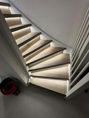 PLAK PVC TRAPRENOVATIE, COMPLEET V.A. €1095 beschikbaar voor biedingen
