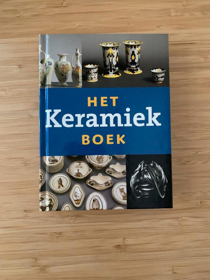 Het keramiek boek Titus M. Eliëns, Boeken, Kunst en Cultuur | Beeldend, Zo goed als nieuw, Overige onderwerpen, Ophalen of Verzenden