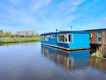 Woonboot, woonark zonder ligplaats beschikbaar voor biedingen