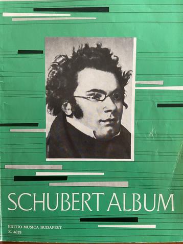 Boek 42: Schubert Album Zongoráre voor piano beschikbaar voor biedingen