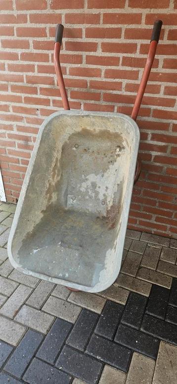 Kruiwagen (platte band) beschikbaar voor biedingen