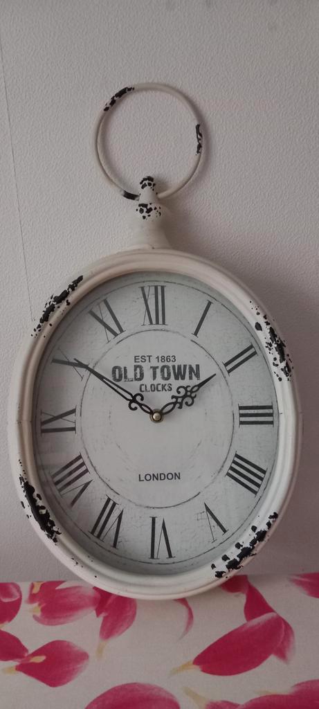 Landelijke Wandklok - Old Town, Huis en Inrichting, Woonaccessoires | Klokken, Gebruikt, Wandklok, Analoog, Ophalen of Verzenden