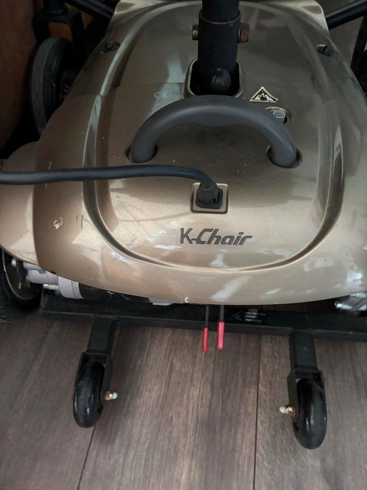 K chair bestuurbare rolstoel, Diversen, Rolstoelen, Zo goed als nieuw, Elektrische rolstoel, Ophalen