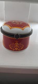 Oud Pillendoosje met Rood en Goud Design, Ophalen of Verzenden