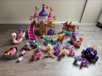 My little pony kasteel met heel veel extra’s. beschikbaar voor biedingen