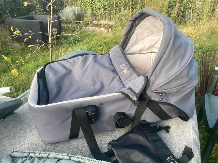 Mountain Buggy Urban Jungle: Regenhoes, Wieg, Slaapzak, Kinderen en Baby's, Kinderwagens en Combinaties, Gebruikt, Kinderwagen