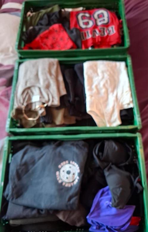 Groot pakket dames/ tienerkleding  draagmaat XS/S. +60 stuks, Kleding | Dames, Dames-kledingpakketten, Gedragen, Maat 34 (XS) of kleiner