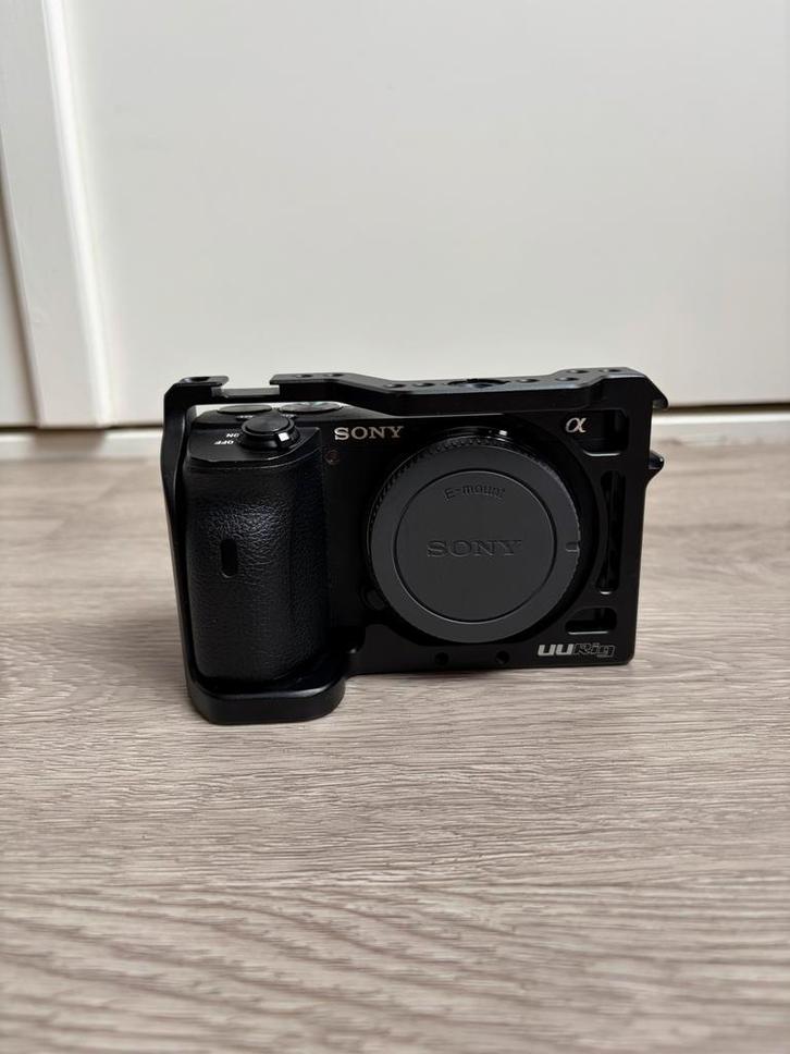 Uurig Camera Cage voor Sony A6600, Audio, Tv en Foto, Fotografie | Flitsers, Zo goed als nieuw, Overige merken, Ophalen of Verzenden
