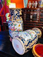 Prachtige set Chinese vazen met het zelfde decor, Antiek en Kunst, Antiek | Vazen, Ophalen of Verzenden